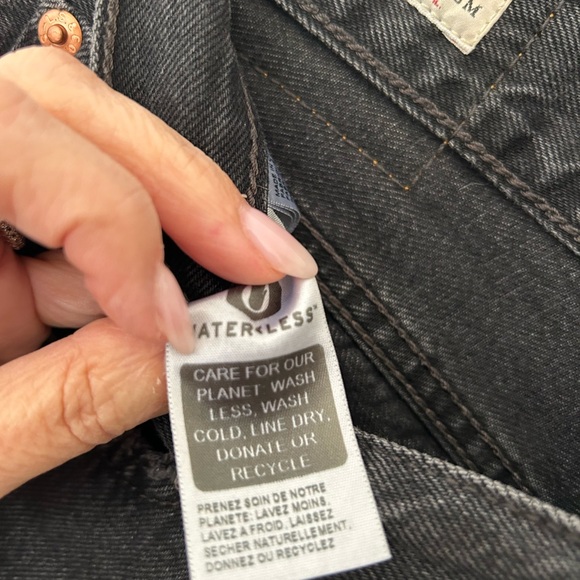 Women Levi’s Wedgie Straight Black Jeans with Ripped Detail - Picture 11 of 13